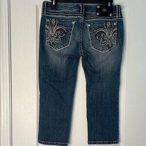 Miss Me Capri Jeans Women’s 28 Embroidered, Embellished Blue Jeans